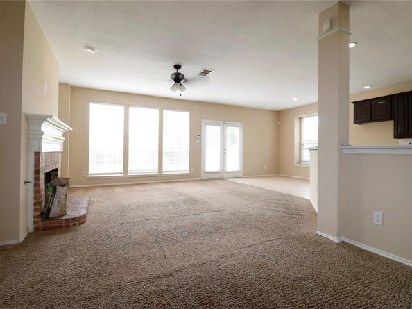 400  Chatham Street , Sunnyvale Texas 75182