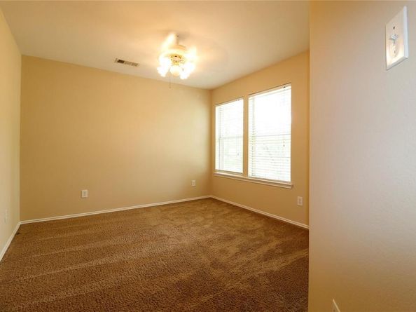 400  Chatham Street , Sunnyvale Texas 75182
