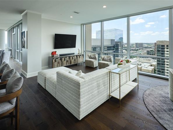 2200  Victory Avenue  2207, Dallas Texas 75219