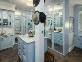 2200  Victory Avenue  2207, Dallas Texas 75219