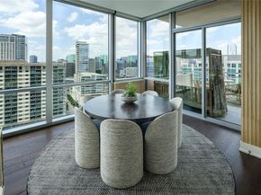 2200  Victory Avenue  2207, Dallas Texas 75219