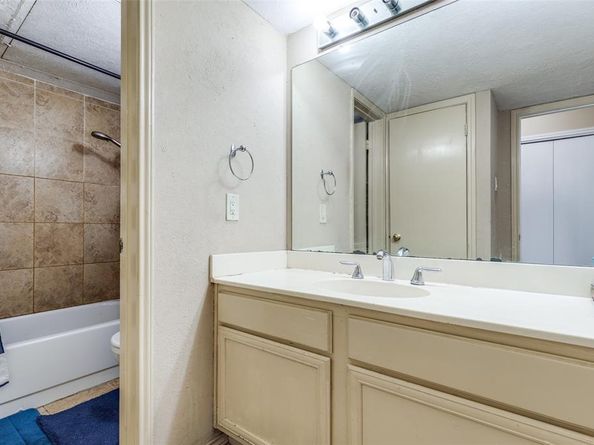 15151  Berry Trail  106, Dallas Texas 75248
