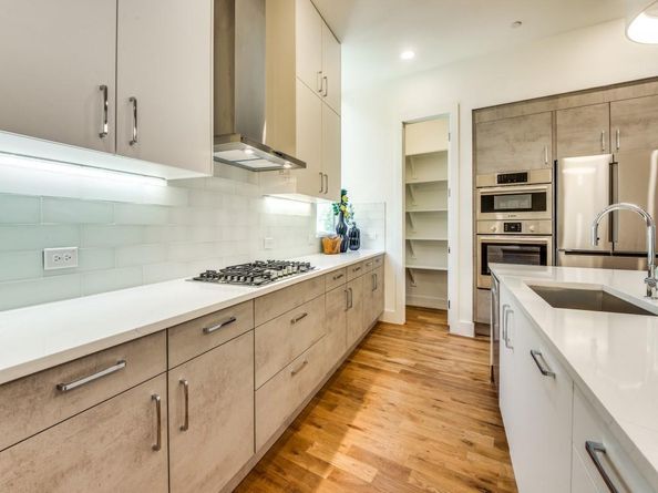 426 W 9th Street  105, Dallas Texas 75208