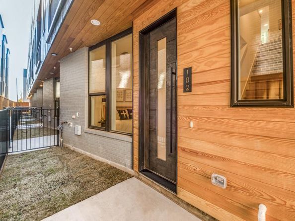 426 W 9th Street  105, Dallas Texas 75208