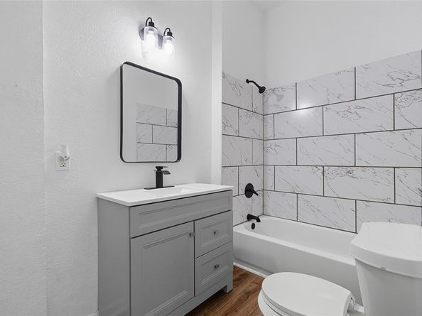 2220  Chestnut Avenue , Fort Worth Texas 76164