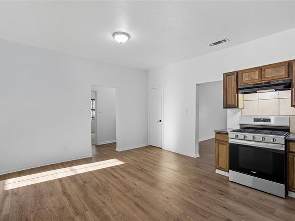 2220  Chestnut Avenue , Fort Worth Texas 76164