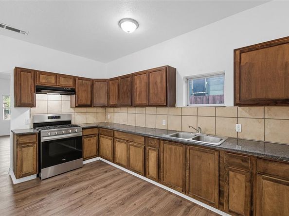 2220  Chestnut Avenue , Fort Worth Texas 76164