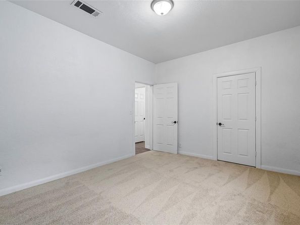 2220  Chestnut Avenue , Fort Worth Texas 76164