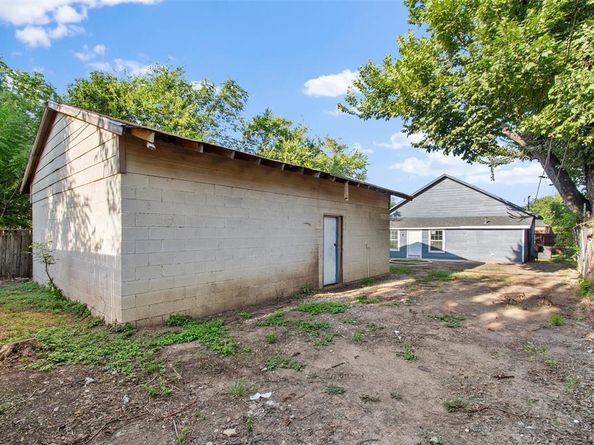 2220  Chestnut Avenue , Fort Worth Texas 76164