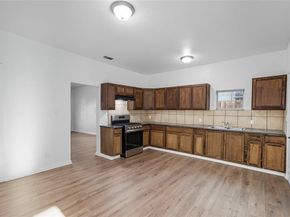 2220  Chestnut Avenue , Fort Worth Texas 76164