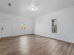 2220  Chestnut Avenue , Fort Worth Texas 76164