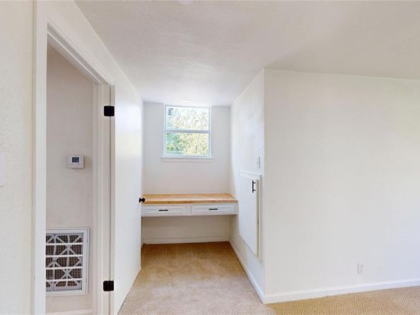 2534 N Saint Augustine Drive , Dallas Texas 75227