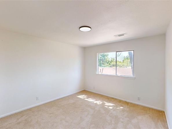 2534 N Saint Augustine Drive , Dallas Texas 75227