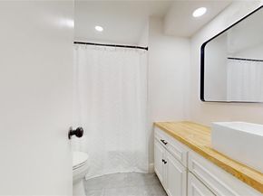 2534 N Saint Augustine Drive , Dallas Texas 75227