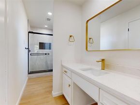 2534 N Saint Augustine Drive , Dallas Texas 75227