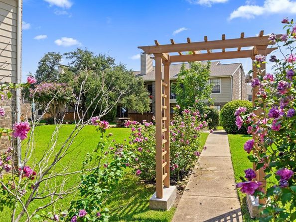 4748  Old Bent Tree Lane  301, Dallas Texas 75287