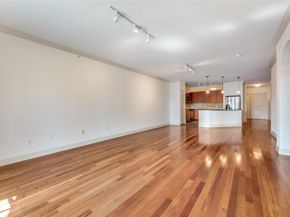 3818  Holland Avenue  206, Dallas Texas 75219