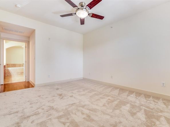 3818  Holland Avenue  206, Dallas Texas 75219