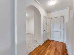3818  Holland Avenue  206, Dallas Texas 75219