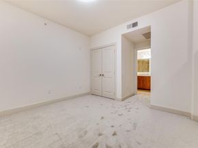 3818  Holland Avenue  206, Dallas Texas 75219