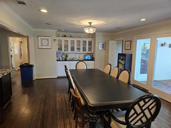 6247  Dykes Way , Dallas Texas 75230