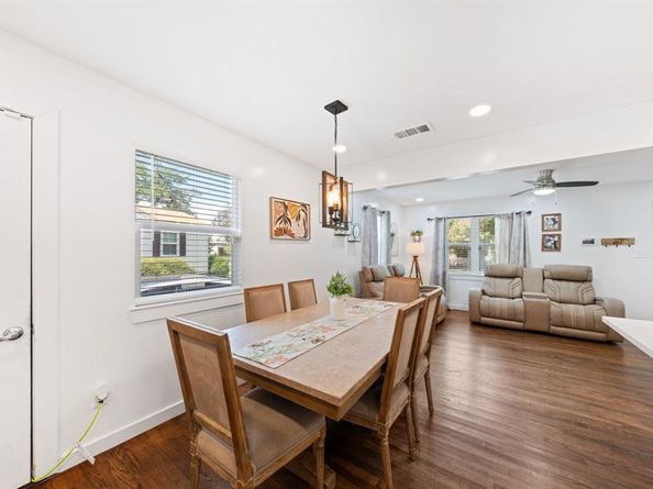 2114  Engle Avenue , Dallas Texas 75224