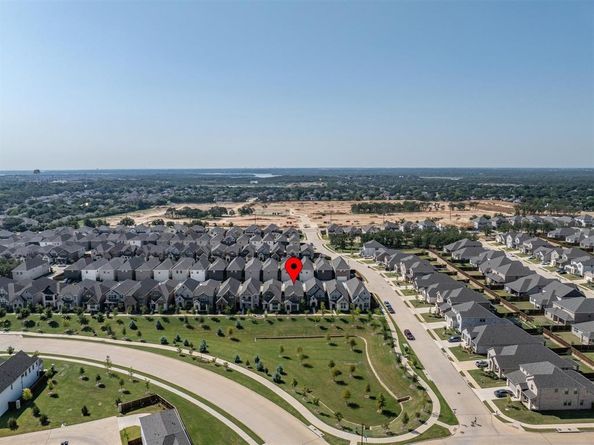 2613  Kings Canyon Mews , Corinth Texas 76210