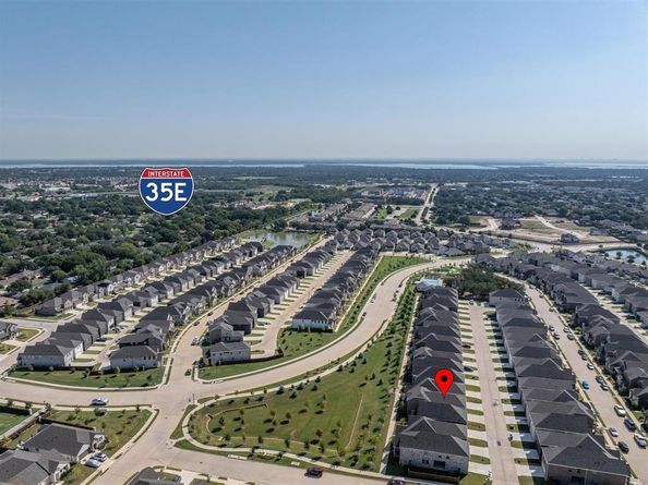 2613  Kings Canyon Mews , Corinth Texas 76210