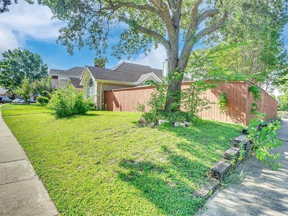 1802  Pendleton Road , Rowlett Texas 75089