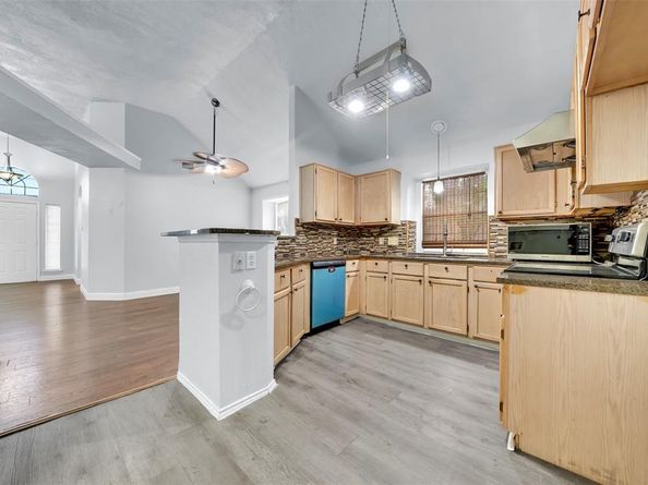 1802  Pendleton Road , Rowlett Texas 75089