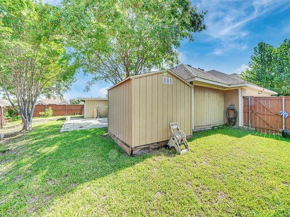 1802  Pendleton Road , Rowlett Texas 75089