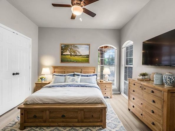 910  Crystal Cove , Oak Point Texas 75068