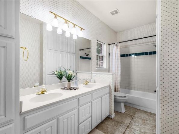 910  Crystal Cove , Oak Point Texas 75068