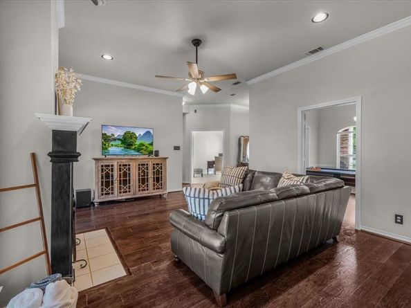 910  Crystal Cove , Oak Point Texas 75068