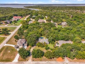 910  Crystal Cove , Oak Point Texas 75068