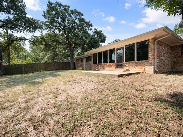1905  Nottingham Boulevard , Fort Worth Texas 76112