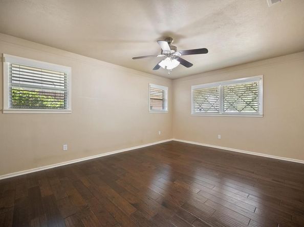 1905  Nottingham Boulevard , Fort Worth Texas 76112