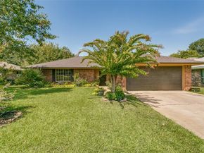 1831  Cimarron Trail , Grapevine Texas 76051