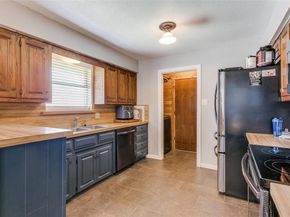1831  Cimarron Trail , Grapevine Texas 76051