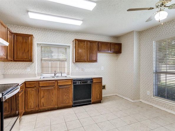 1202  Woodcrest Drive , Garland Texas 75040