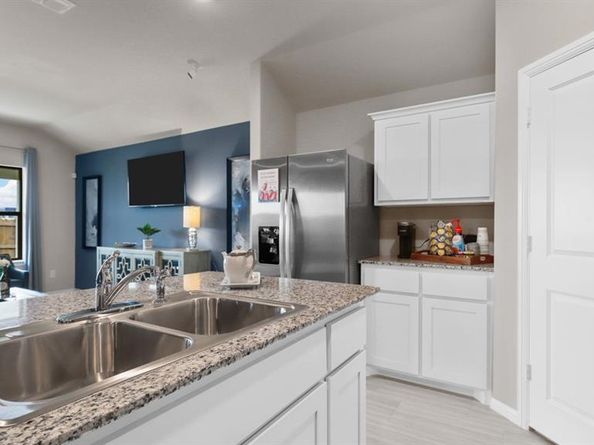 1729  GILLENS Avenue , Fort Worth Texas 76140