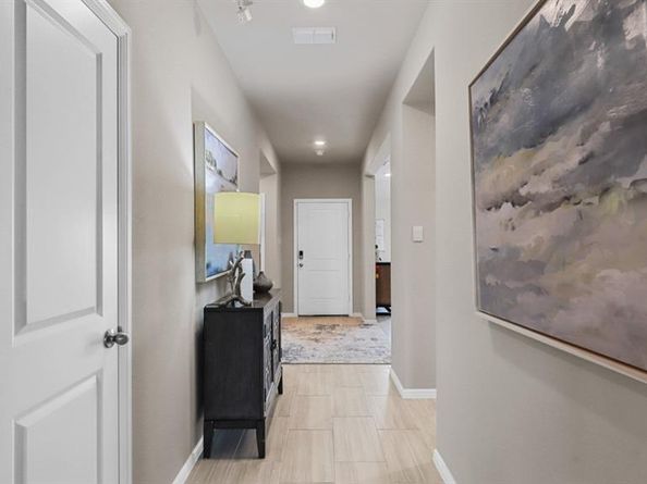 1729  GILLENS Avenue , Fort Worth Texas 76140