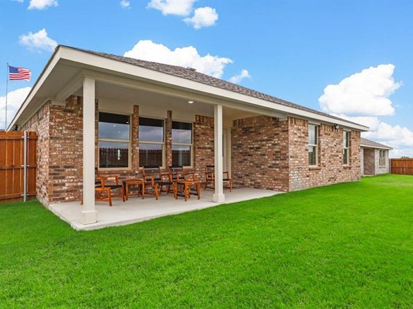 1729  GILLENS Avenue , Fort Worth Texas 76140