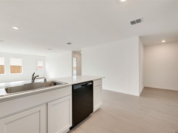 2020  Welsh Lane , Aubrey Texas 76227