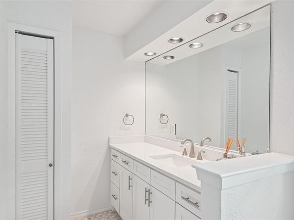4402  Buena Vista Street  2, Dallas Texas 75205