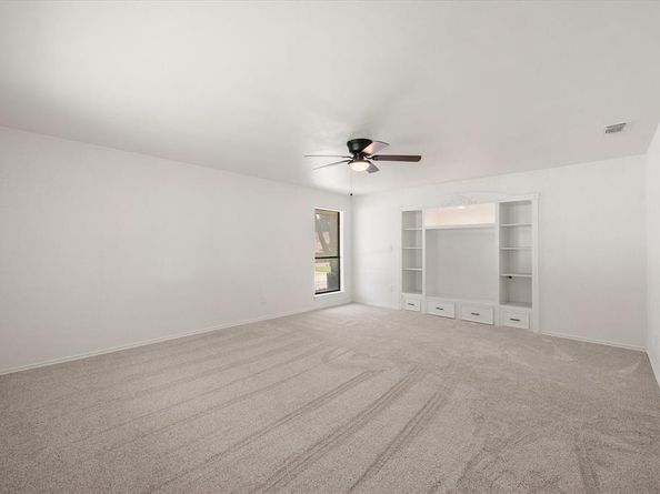 1801  High Vista Court , Fort Worth Texas 76112