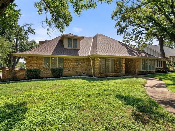 1801  High Vista Court , Fort Worth Texas 76112
