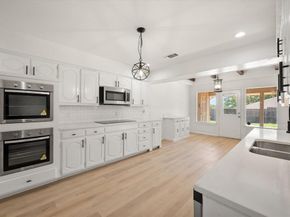 1801  High Vista Court , Fort Worth Texas 76112