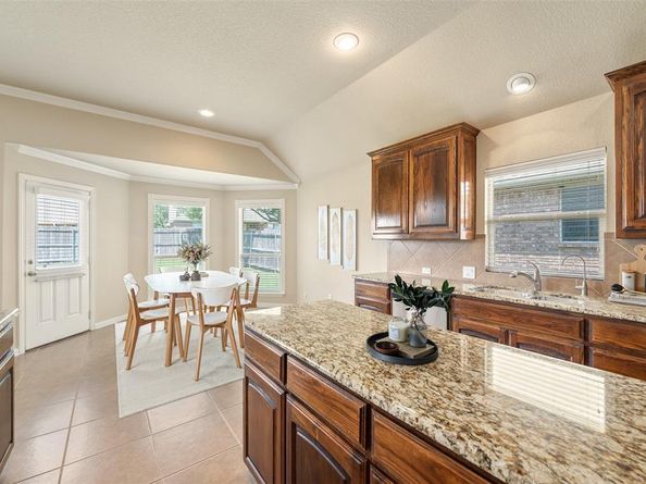 2713  Los Gatos Lane , Fort Worth Texas 76131