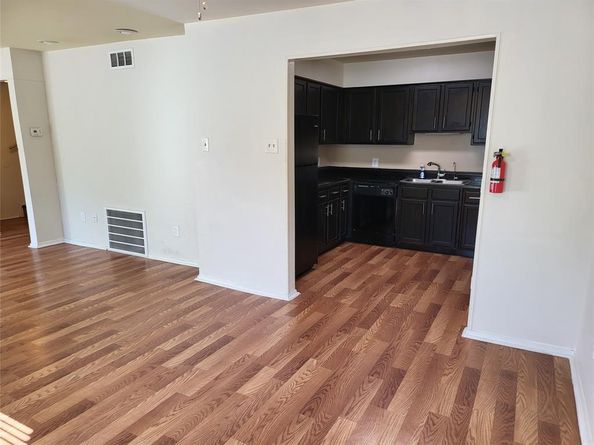 6900  Skillman Street  111, Dallas Texas 75231